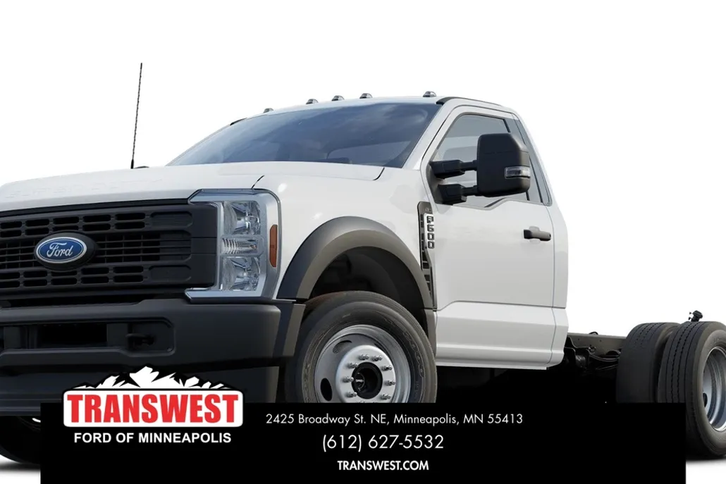 2025 Ford F-600 photo 1