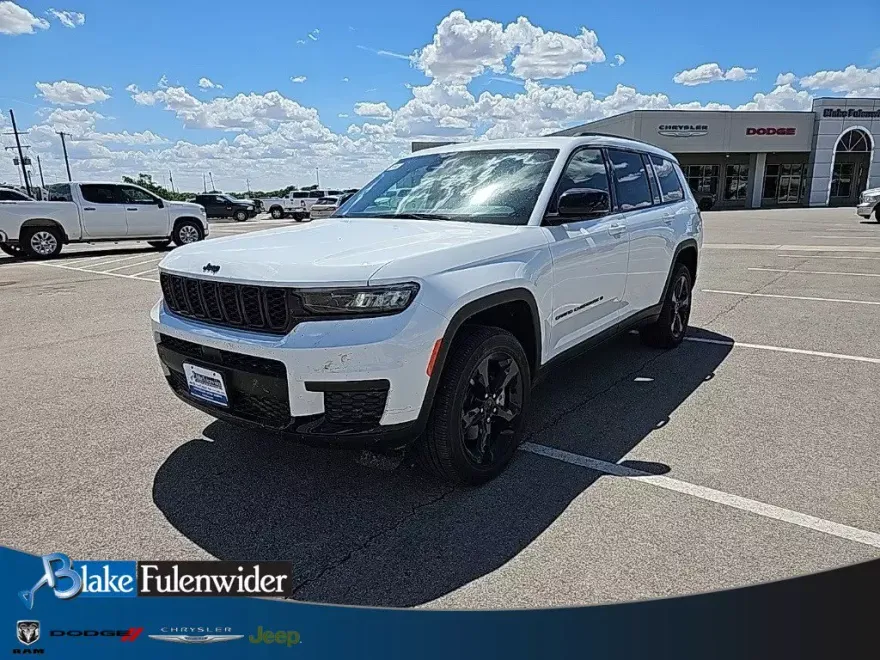 2025 Jeep Grand Cherokee Altitude photo 1