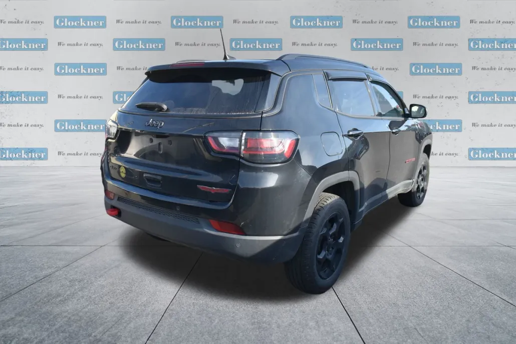 2023 Jeep Compass Trailhawk photo 1