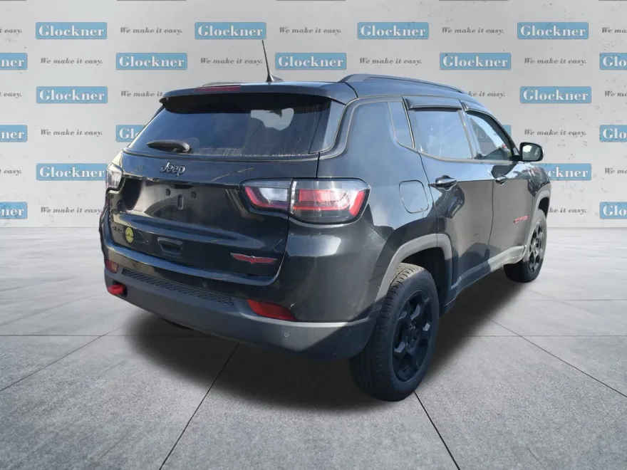 2023 Jeep Compass Trailhawk photo 1