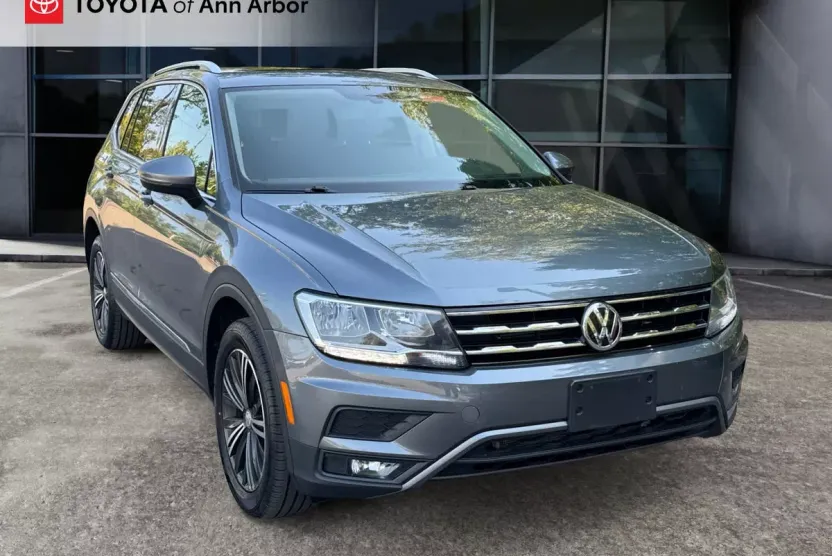 2018 Volkswagen Tiguan SEL photo 1