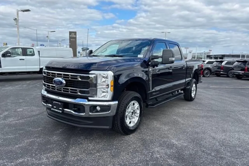 2025 Ford F-250 XLT photo 1