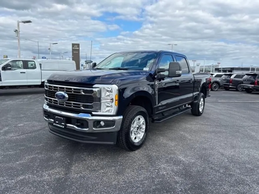 2025 Ford F-250 XLT photo 1