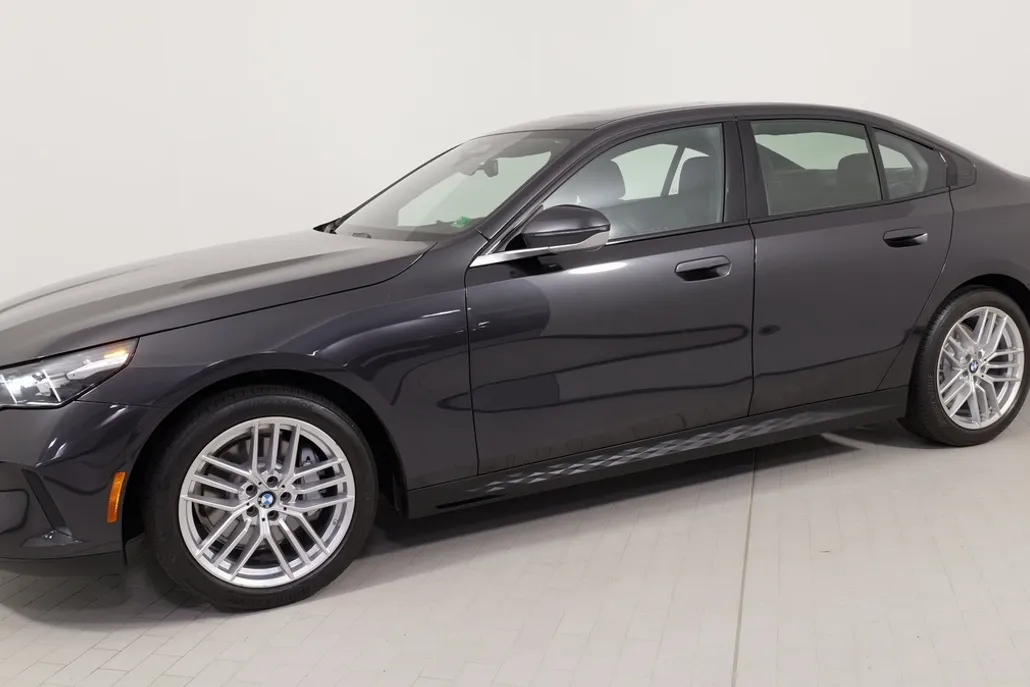 2024 Bmw 530i photo 1