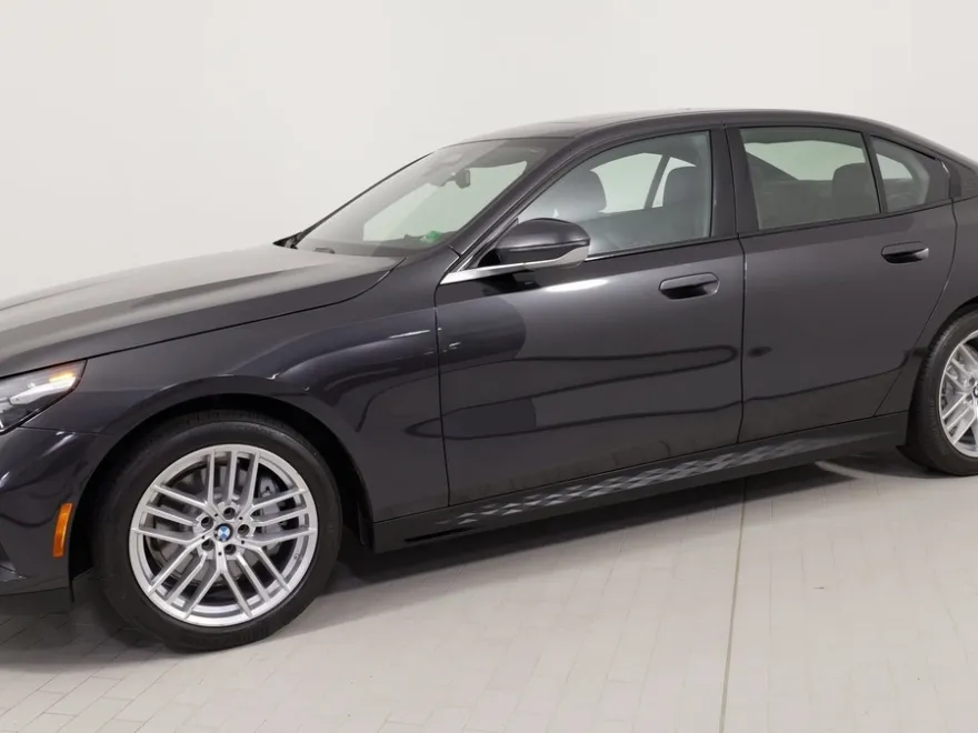 2024 Bmw 530i photo 1