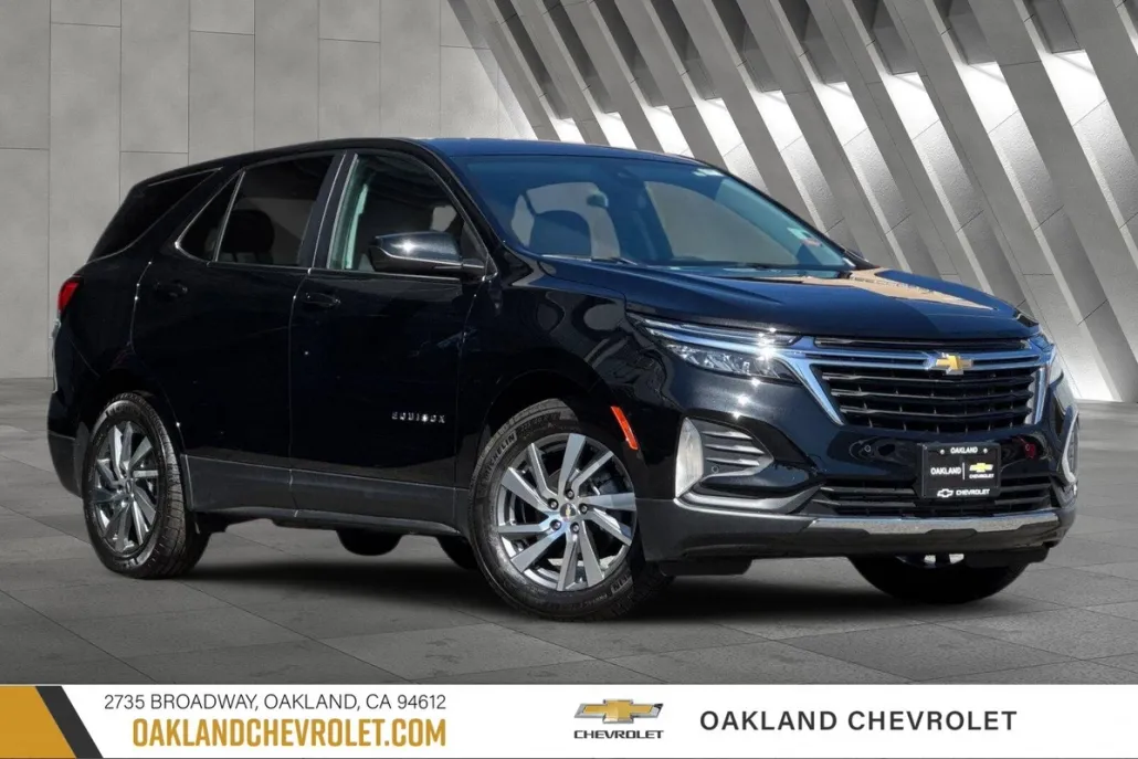 2023 Chevrolet Equinox LT photo 1
