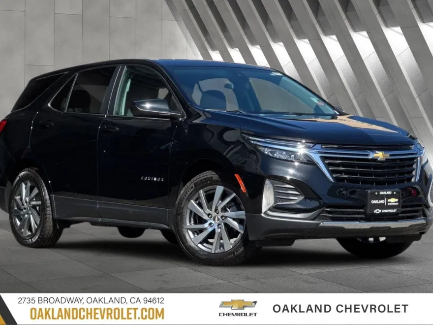 2023 Chevrolet Equinox LT photo 1