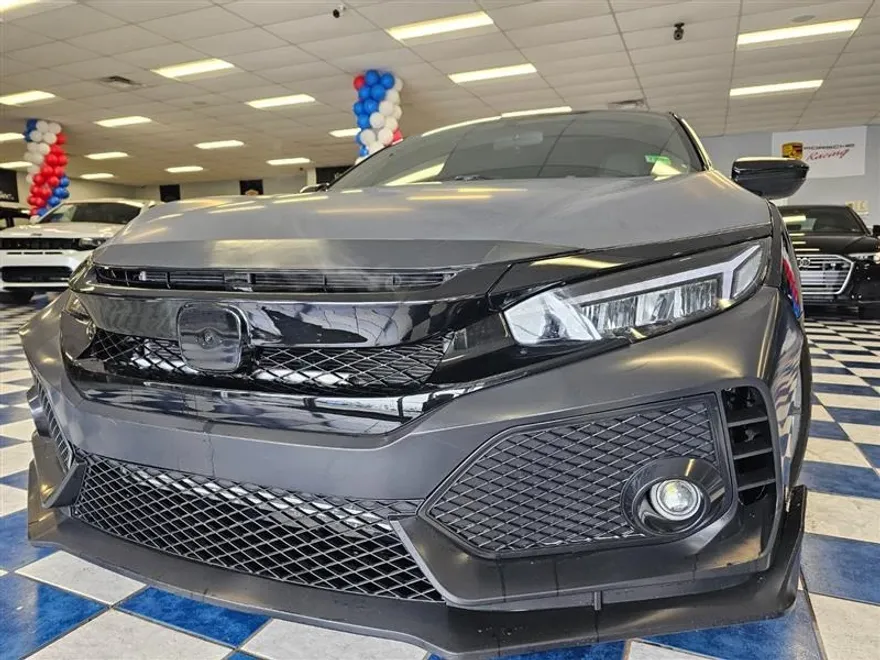 2017 Honda Civic Si photo 1