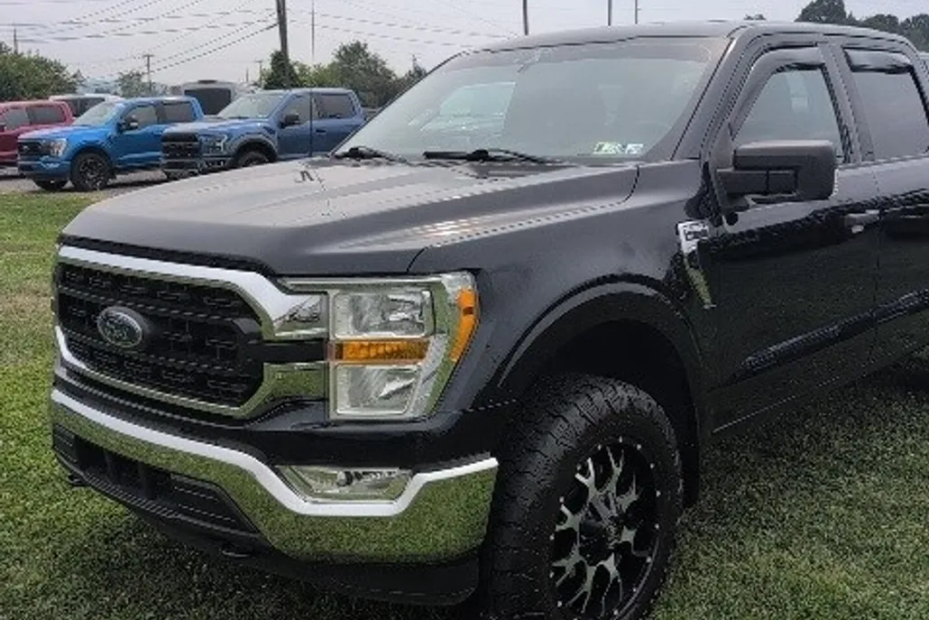 2021 Ford F-150 XLT photo 1