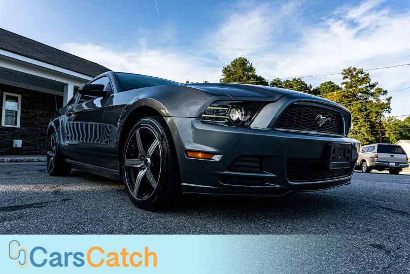 2013 Ford Mustang photo 1