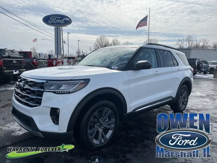2025 Ford Explorer photo 1
