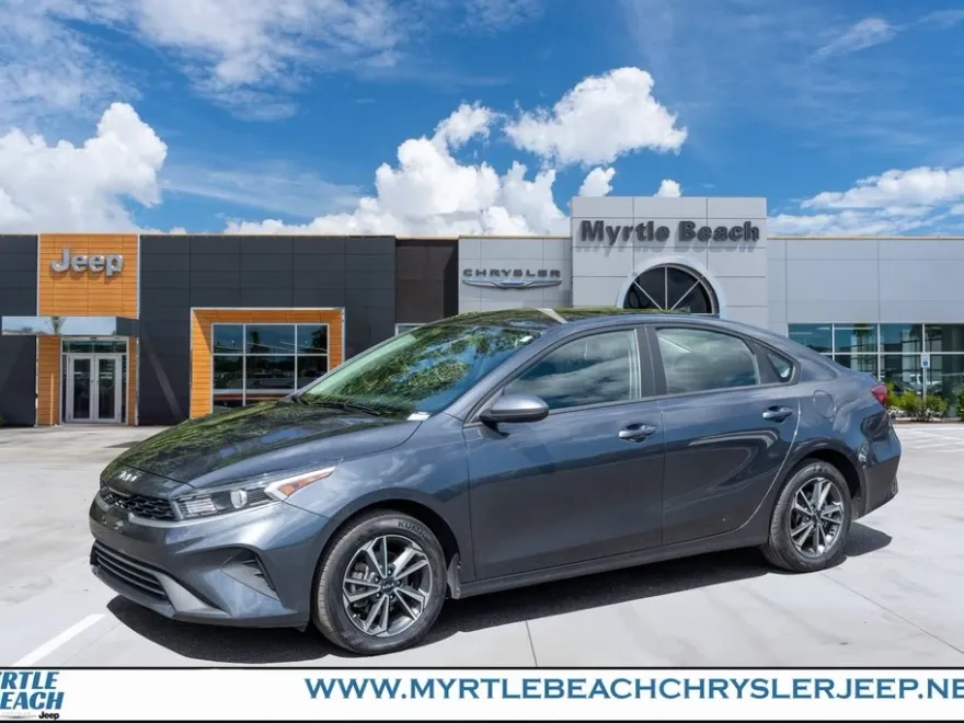2024 Kia Forte LXS photo 1