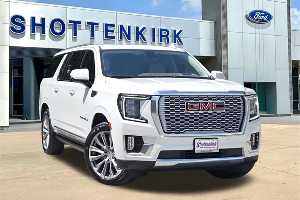 2021 Gmc Yukon XL Denali photo 1