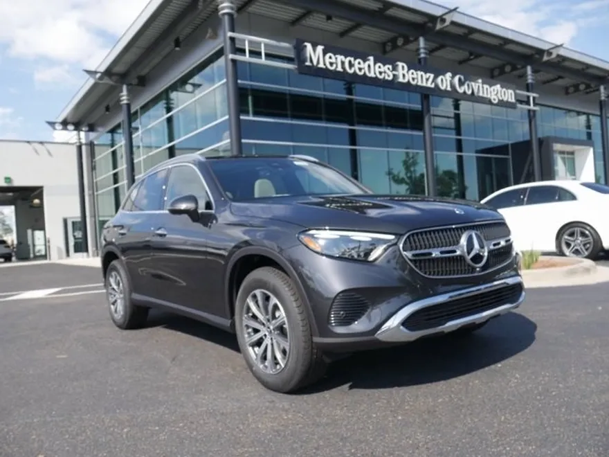 2025 Mercedes Benz GLC 300 photo 1