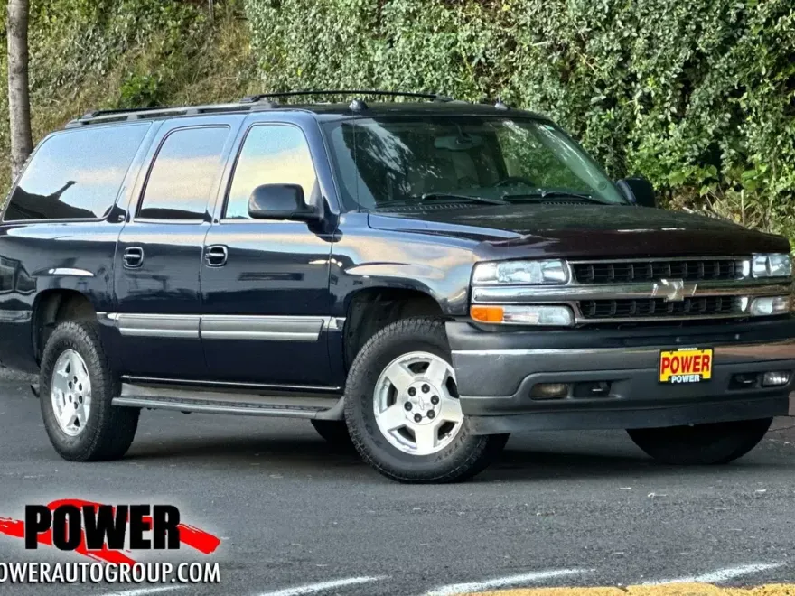 2005 Chevrolet Suburban 1500 LT photo 1