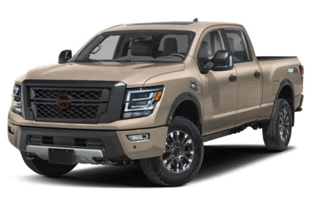 2023 Nissan Titan PRO-4X photo 1