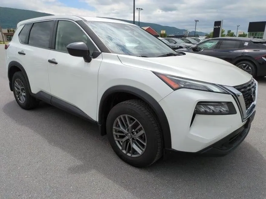 2021 Nissan Rogue AWD S photo 1