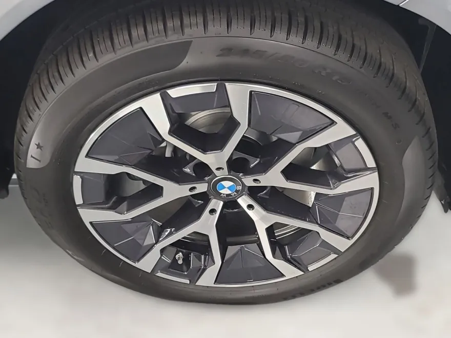 2025 Bmw X3 30x Drive photo 1