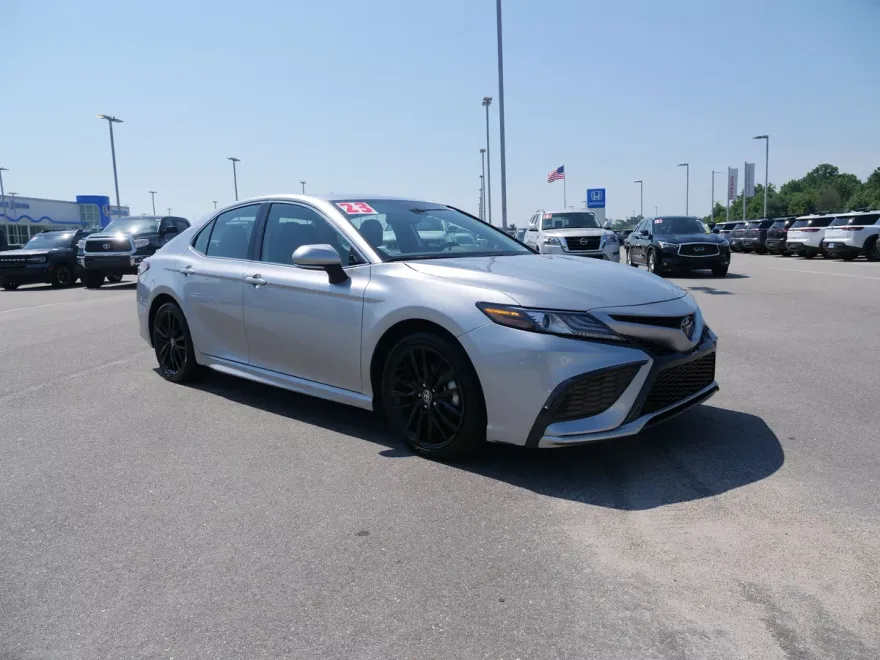 2023 Toyota Camry XSE photo 1
