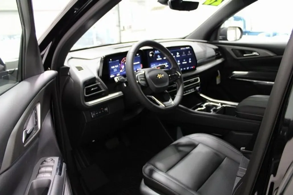 2026 Chevrolet Traverse photo 1