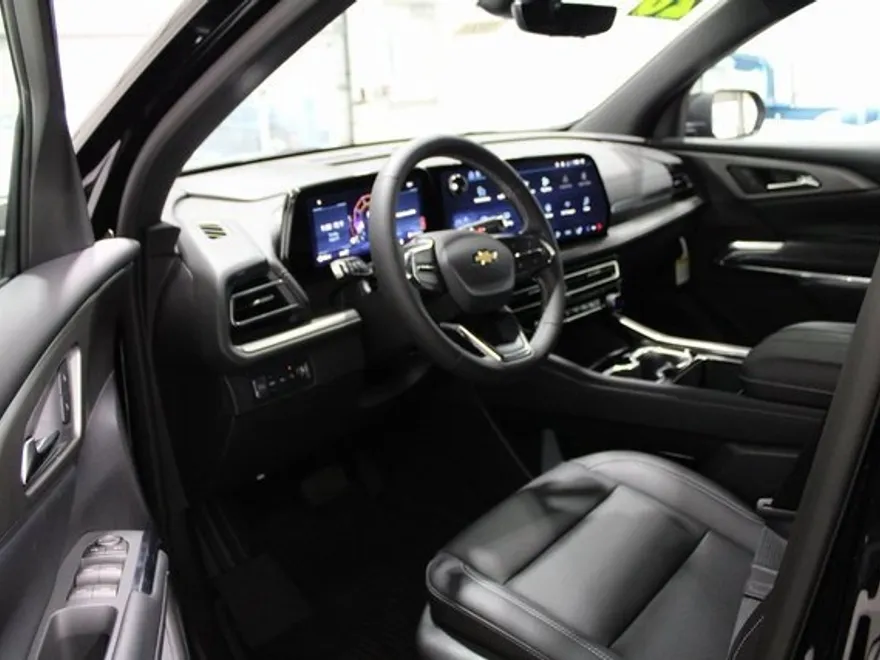 2026 Chevrolet Traverse photo 1