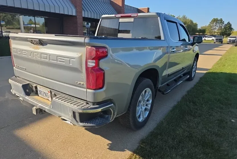2025 Chevrolet Silverado 1500 LTZ photo 1
