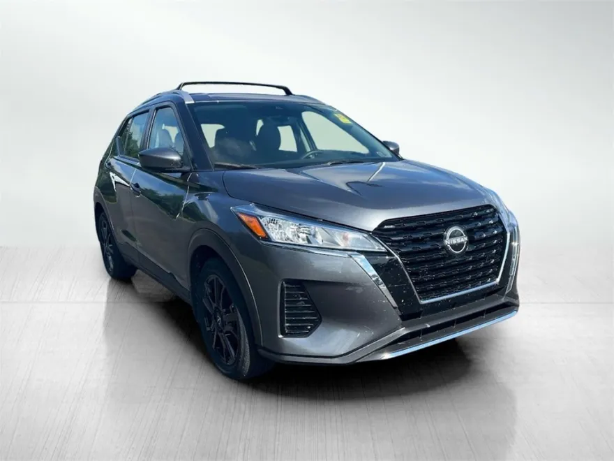 2023 Nissan Kicks SV photo 1