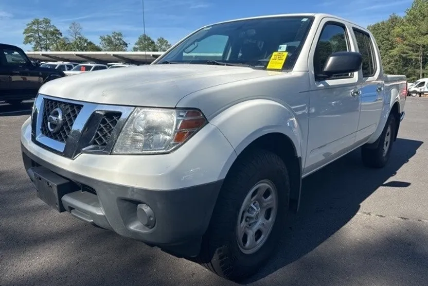 2016 Nissan Frontier S photo 1