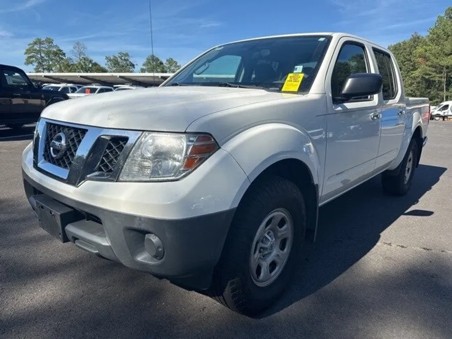 2016 Nissan Frontier S photo 1