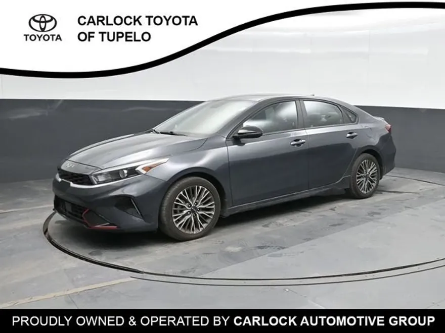 2023 Kia Forte GT-Line photo 1
