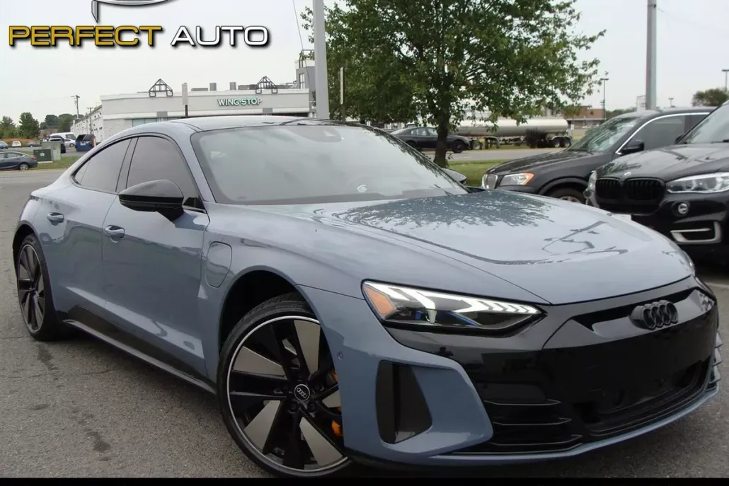 2022 Audi RS e-tron GT Base photo 1