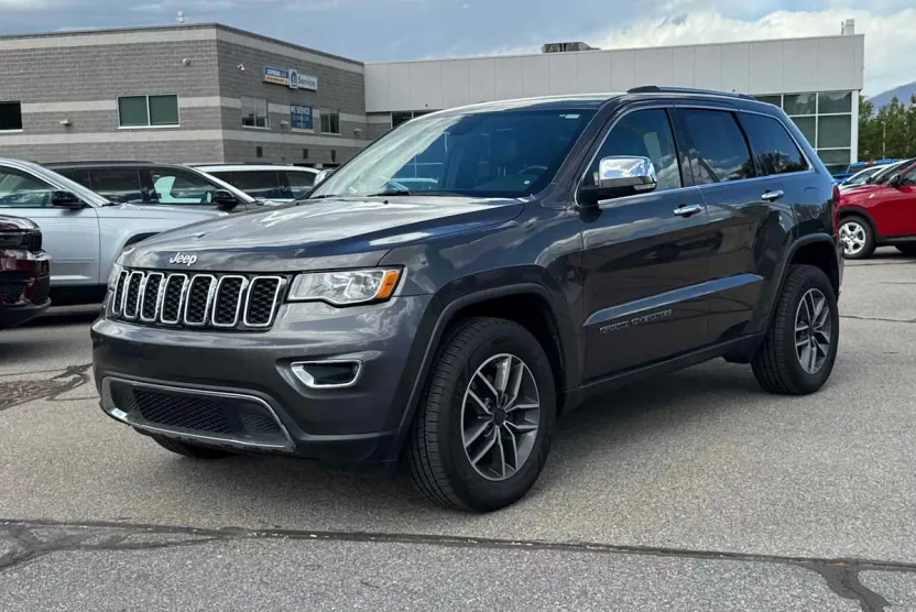 2017 Jeep Grand Cherokee Limited photo 1