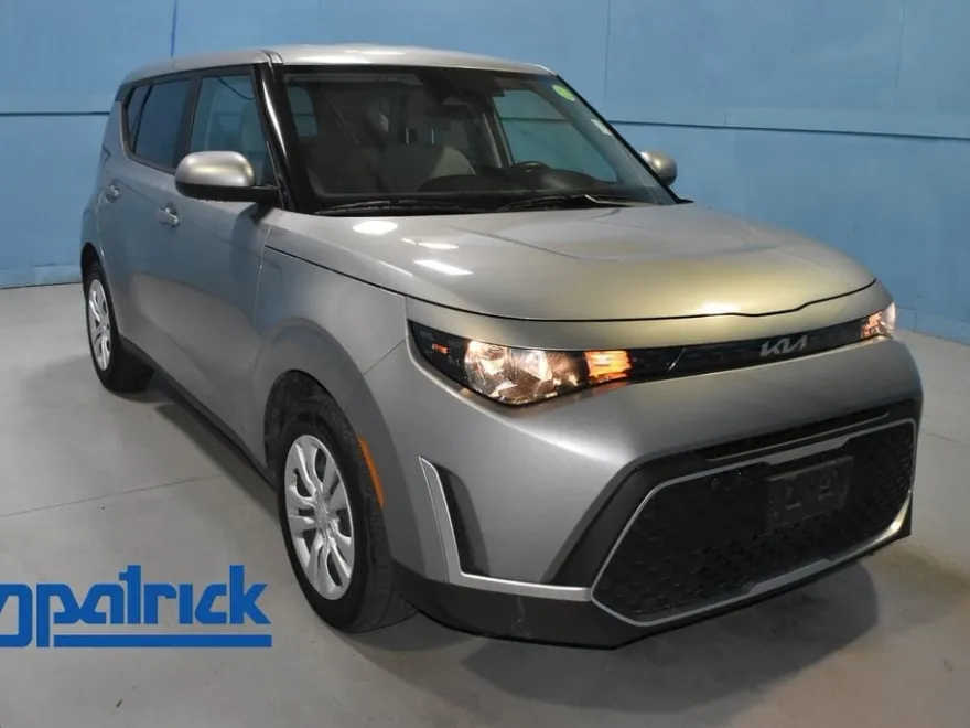 2023 Kia Soul LX photo 1