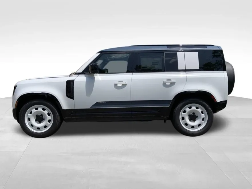 2025 Land Rover Defender 110 S photo 1