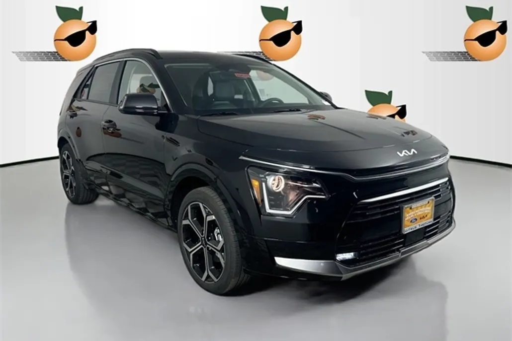 2025 Kia Niro EX Touring photo 1