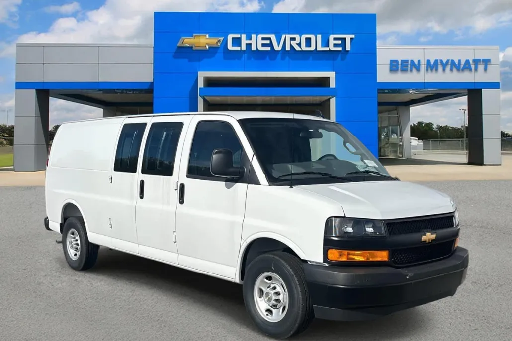 2025 Chevrolet Express Cargo 2500 photo 1