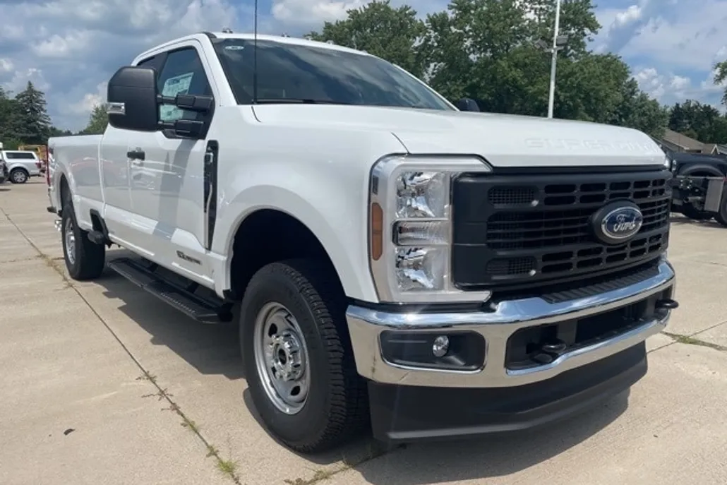 2025 Ford F-250 photo 1