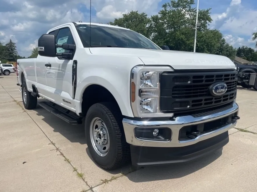 2025 Ford F-250 photo 1