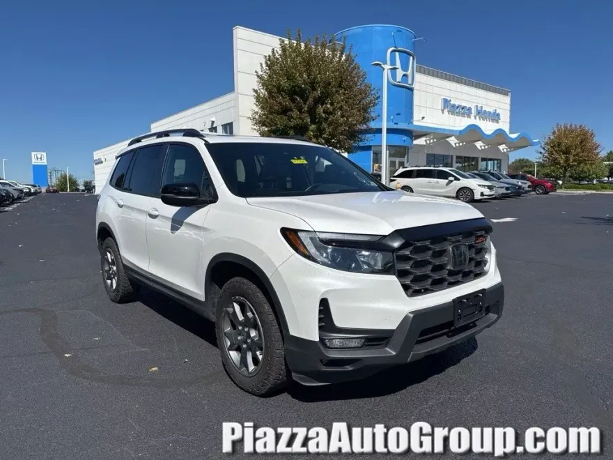 2025 Honda Passport TrailSport photo 1