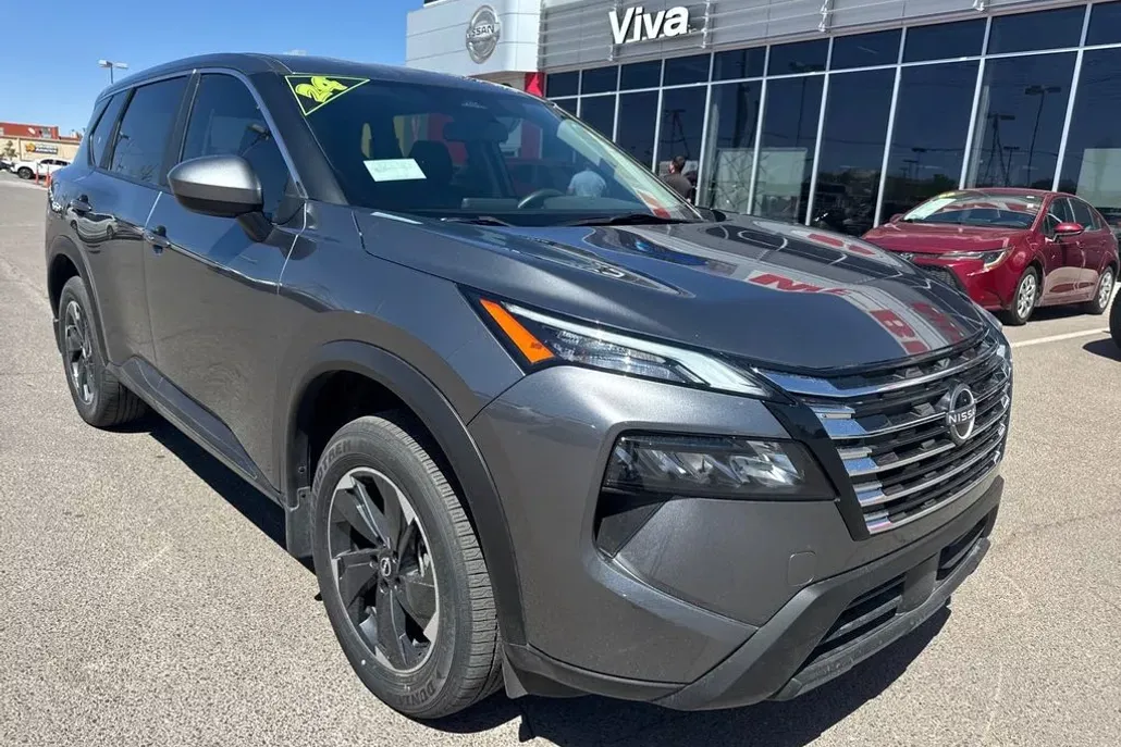 2024 Nissan Rogue SV photo 1