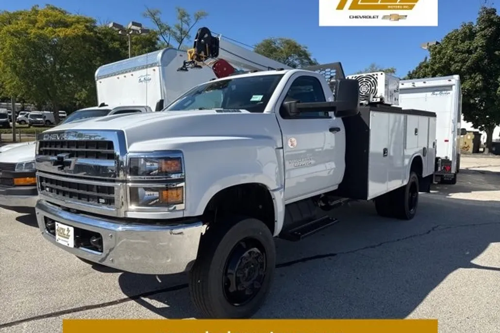 2024 Chevrolet Silverado 6500HD Work Truck photo 1