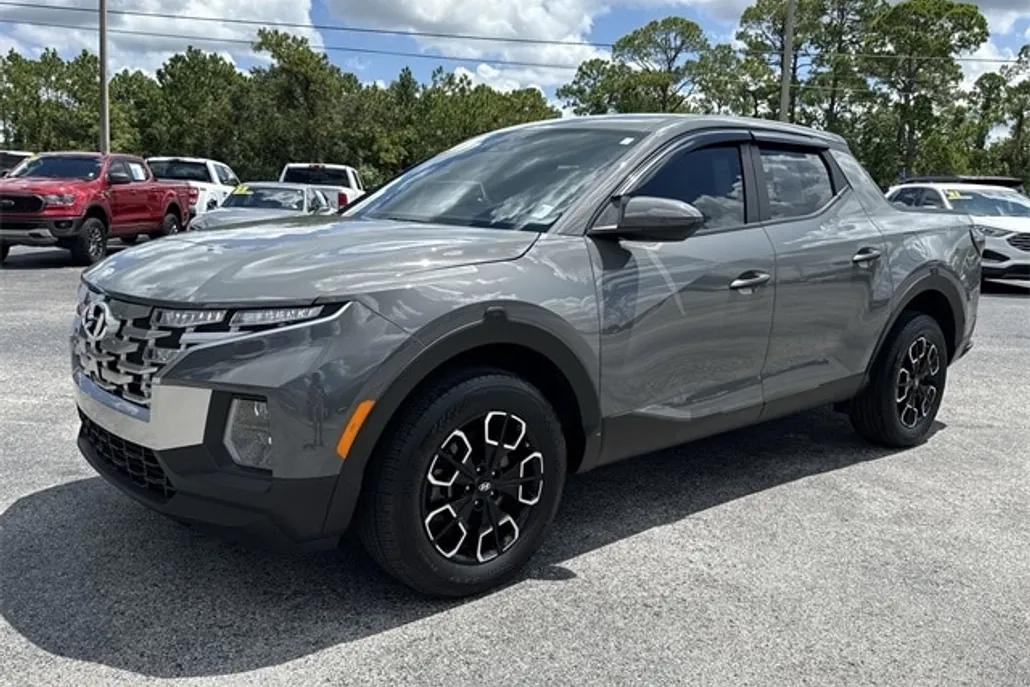 2024 Hyundai Santa Cruz SE photo 1