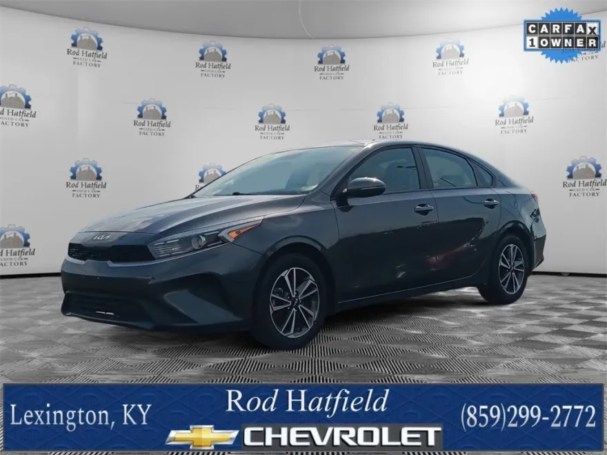 2023 Kia Forte LXS photo 1
