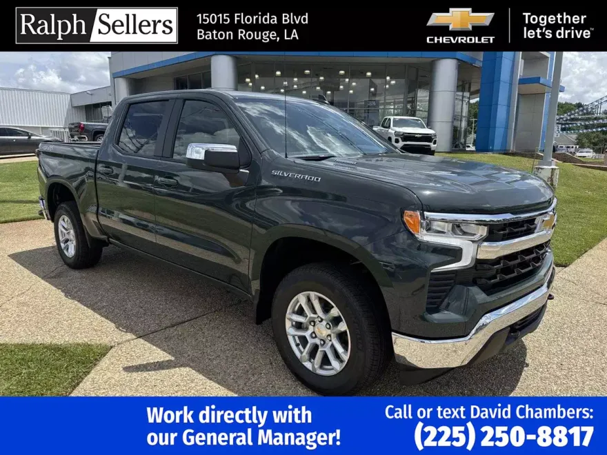 2025 Chevrolet Silverado 1500 LT photo 1