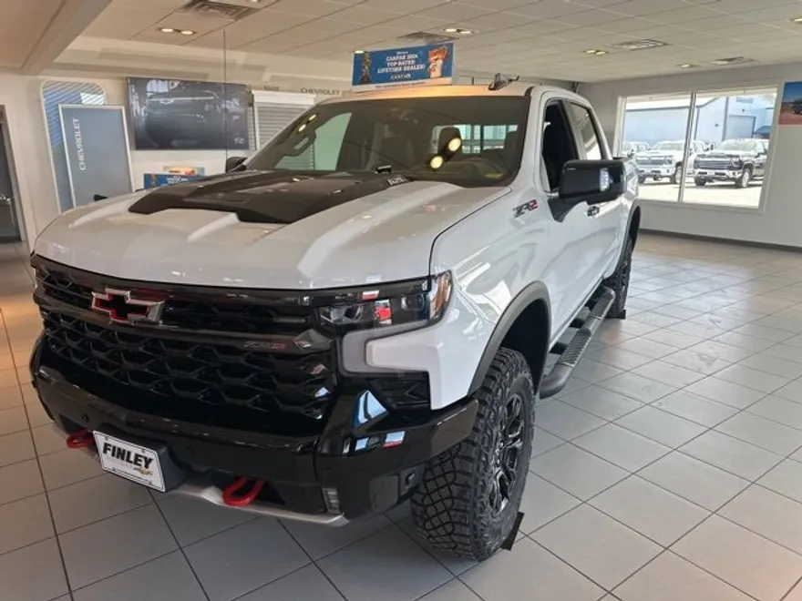 2025 Chevrolet Silverado 1500 ZR2 photo 1