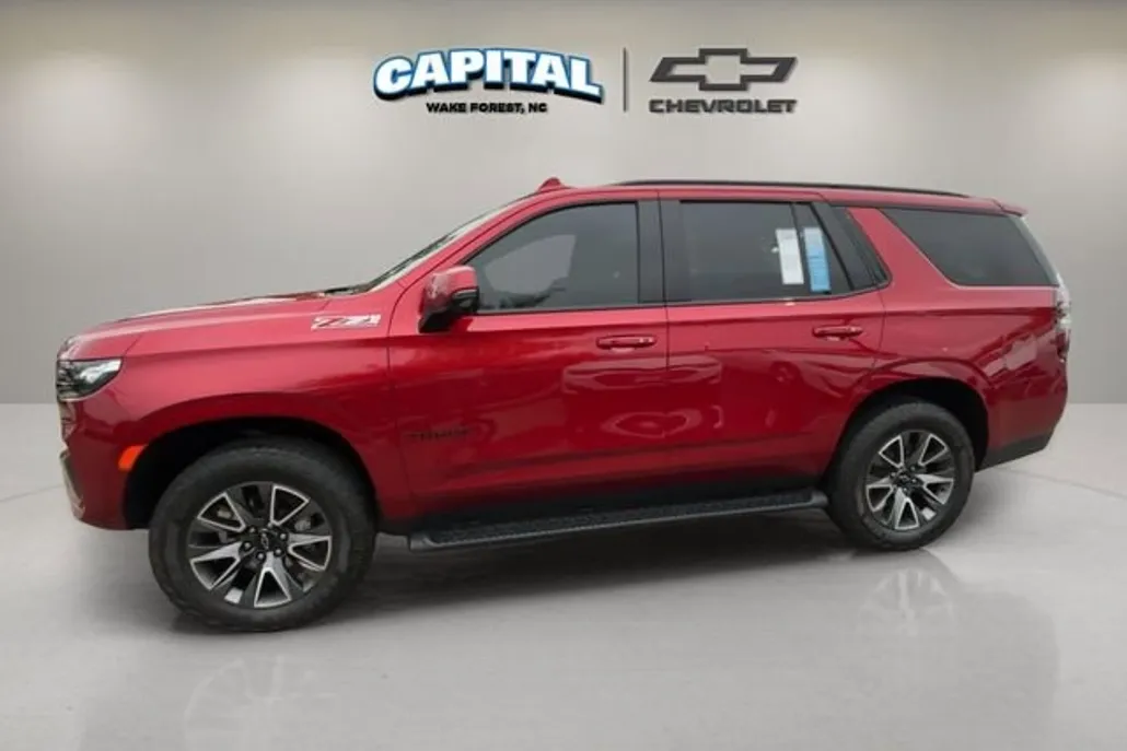 2024 Chevrolet Tahoe Z71 photo 1