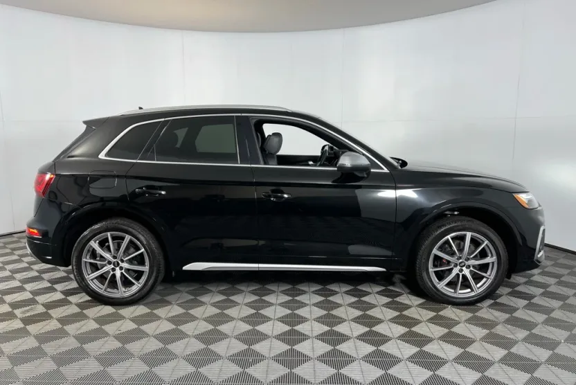 2023 Audi SQ5 Premium Plus photo 1