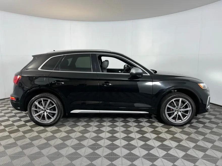 2023 Audi SQ5 Premium Plus photo 1