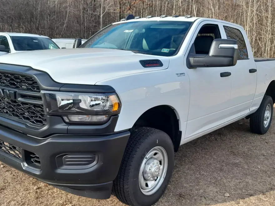2023 Ram 2500 Tradesman photo 1