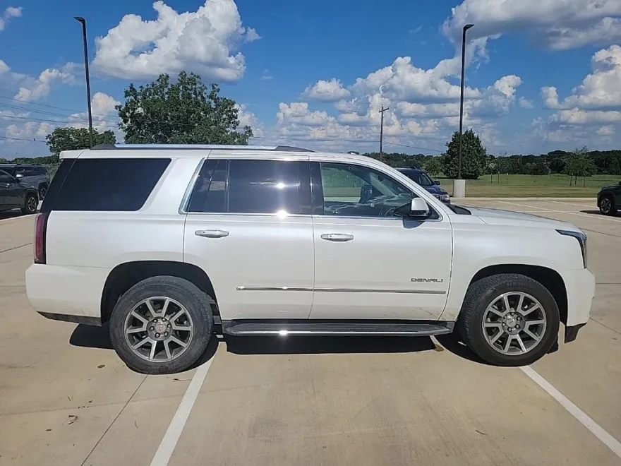 2016 Gmc Yukon Denali photo 1